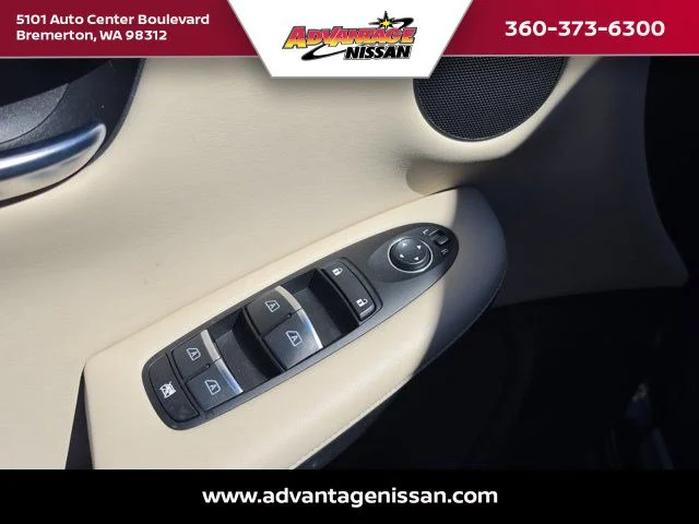 Used 2021 Black Obsidian INFINITI LUXE image 9