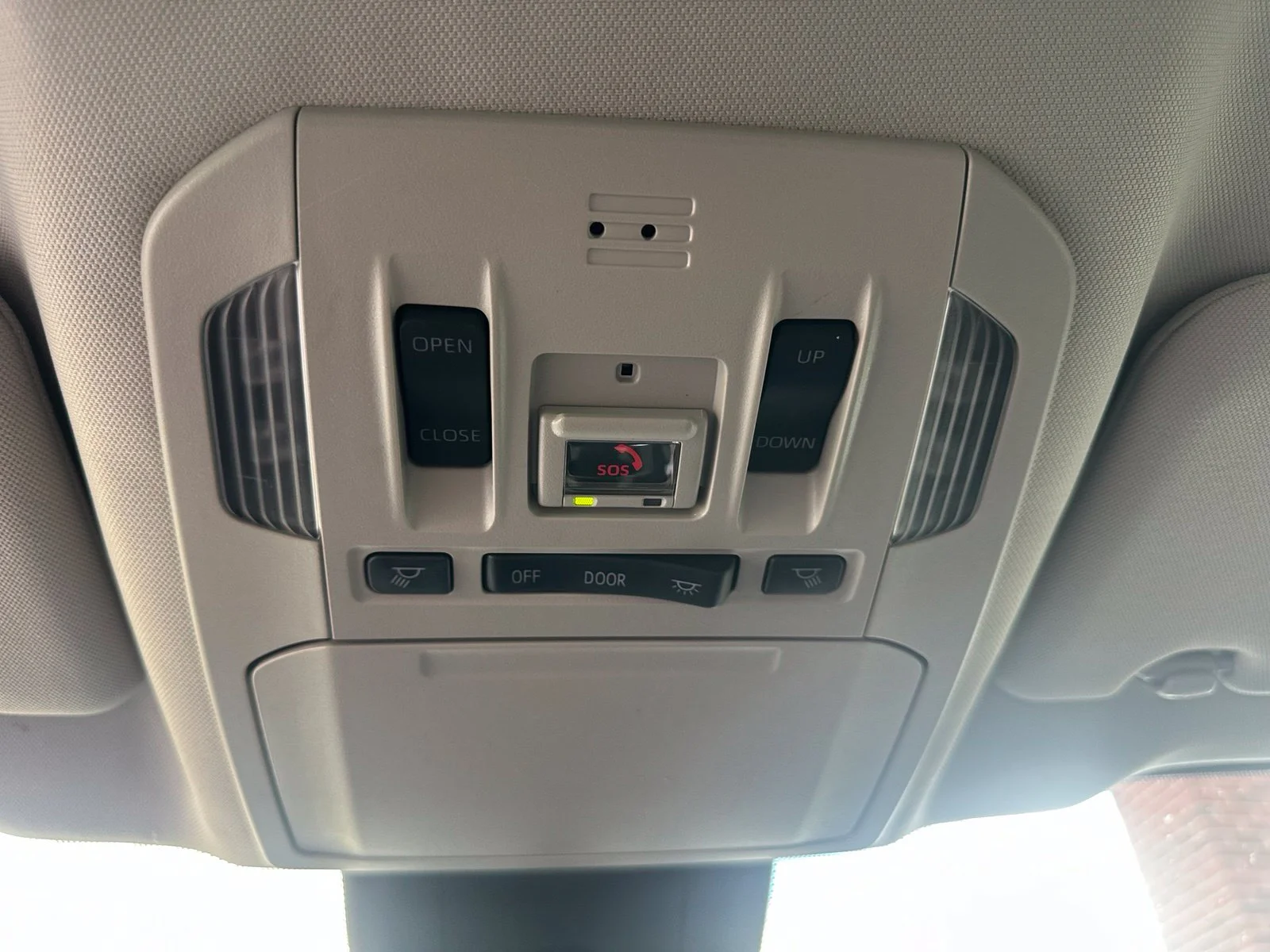Used 2022  Toyota XLE image 24