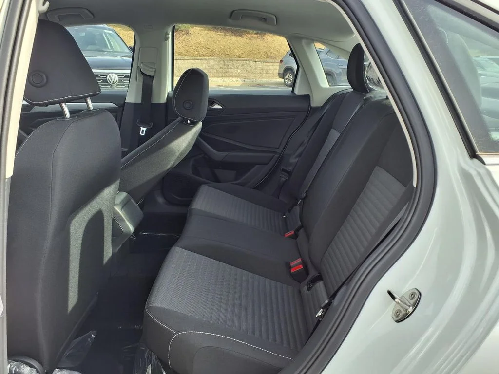 New 2026 Pure White Volkswagen 1.5T S image 18