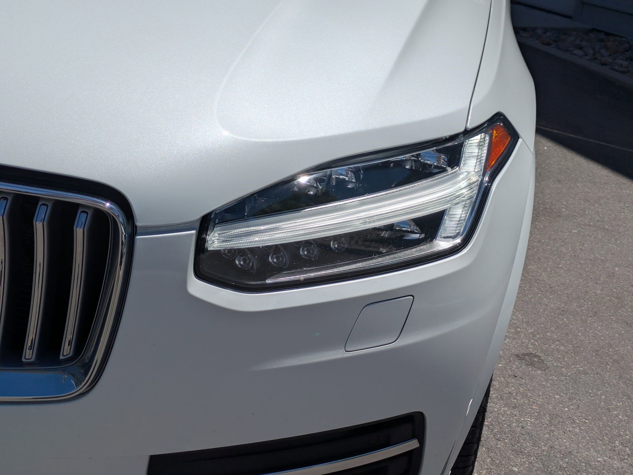 Certified Used 2023 Crystal White Volvo Ultimate image 10