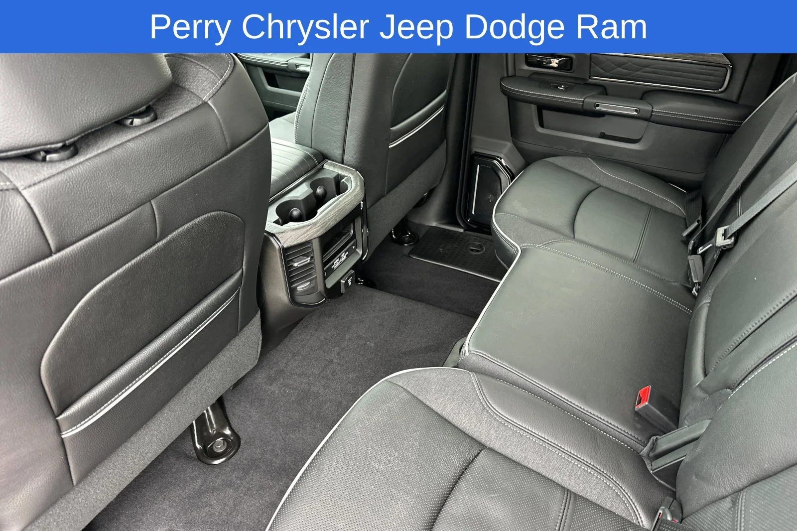 2026 RAM 2500 Limited - Photo 8