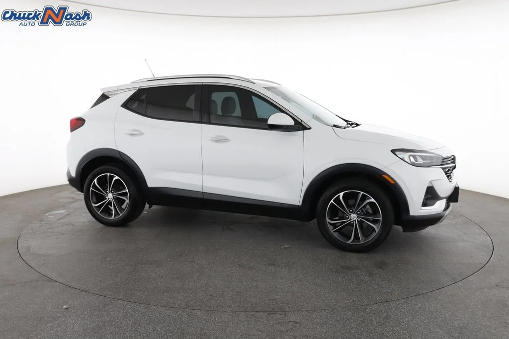 Used 2022 SUMMIT WHITE Buick Essence image 15