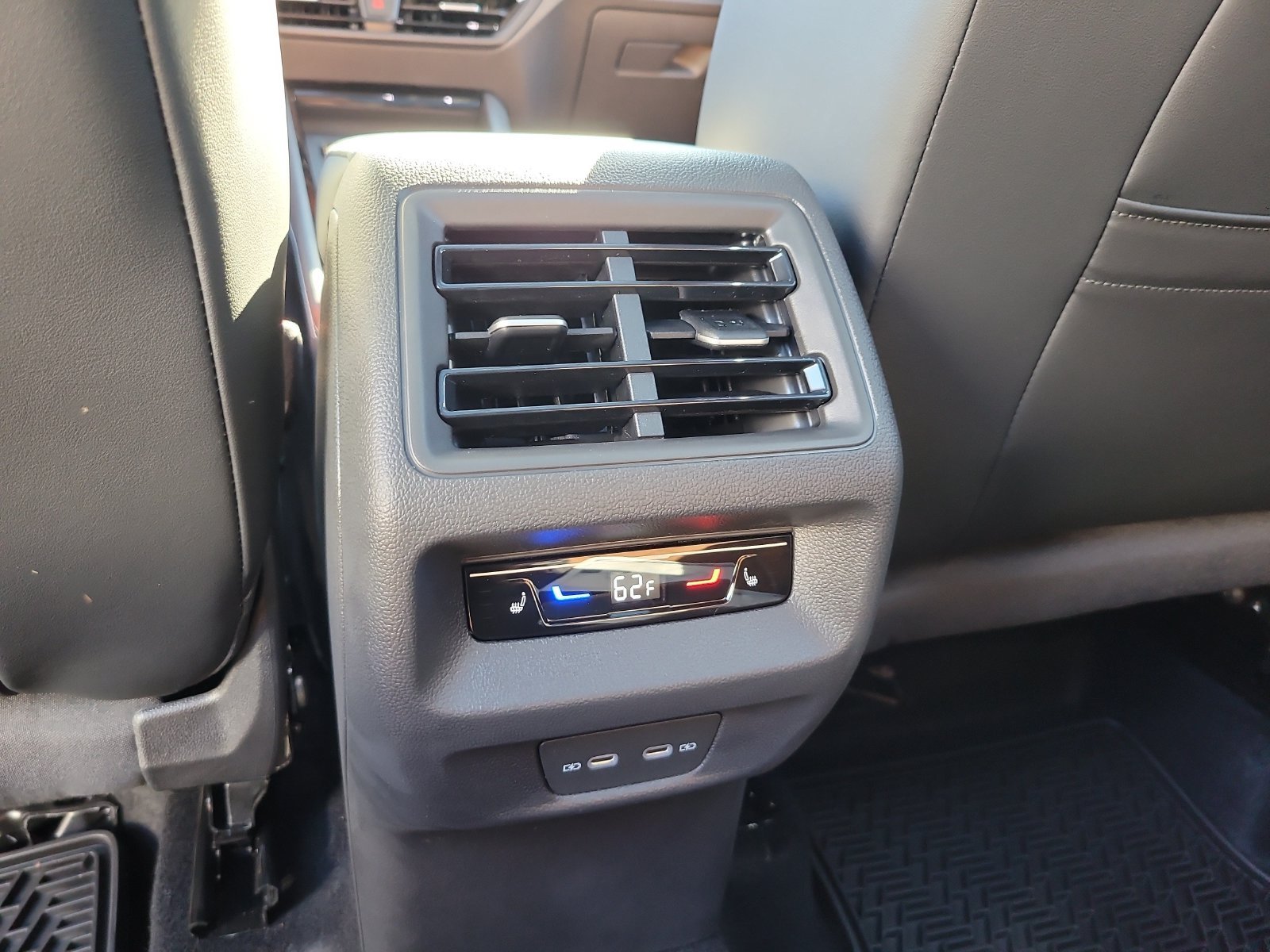 New 2026 Sandstone Volkswagen 2.0T SEL R-Line Turbo image 11
