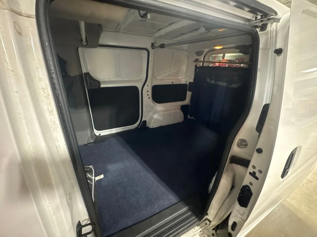 Used 2021 White Nissan S image 3