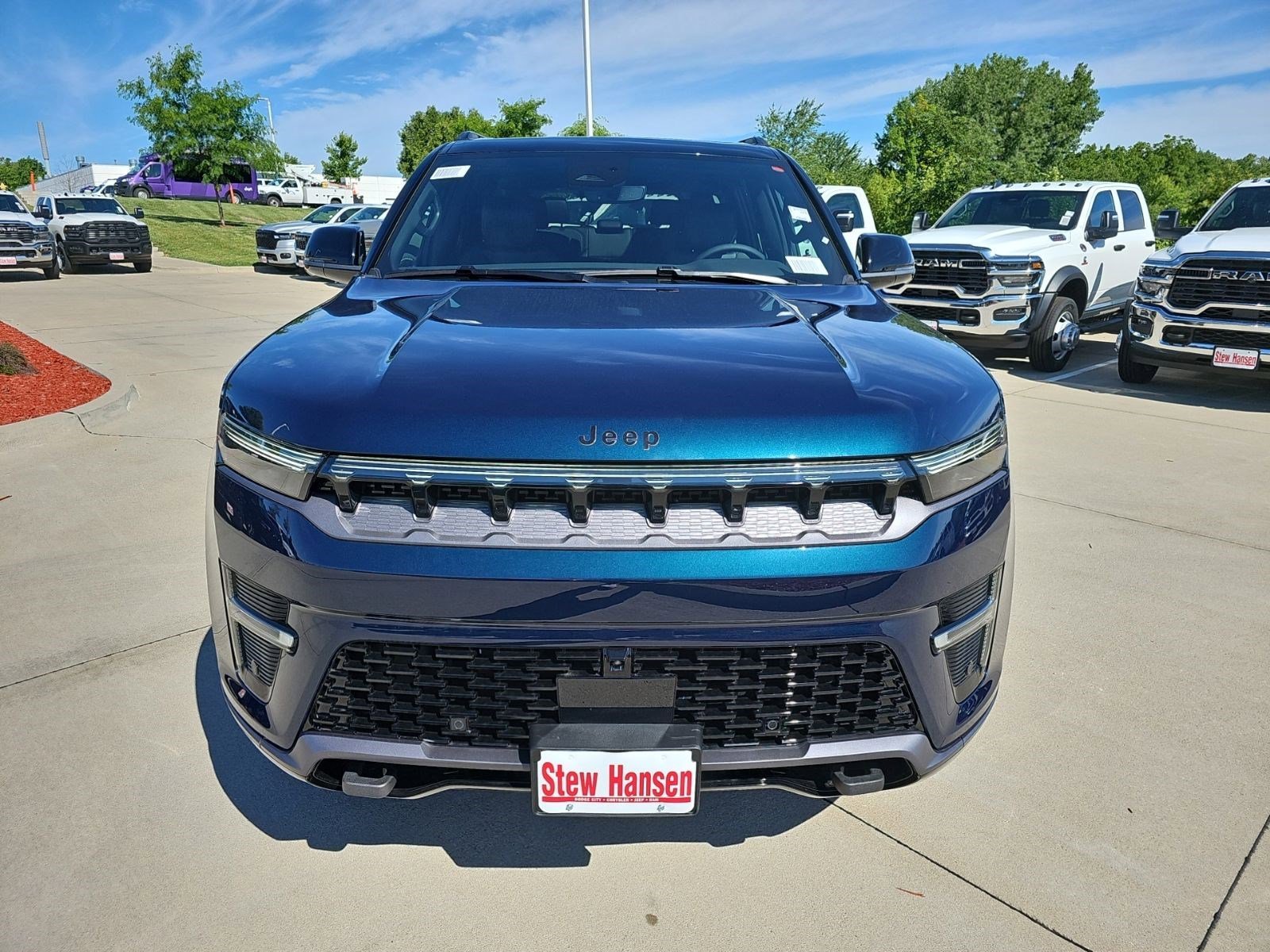 New 2026 Fathom Blue Pearlcoat Jeep Upland image 8