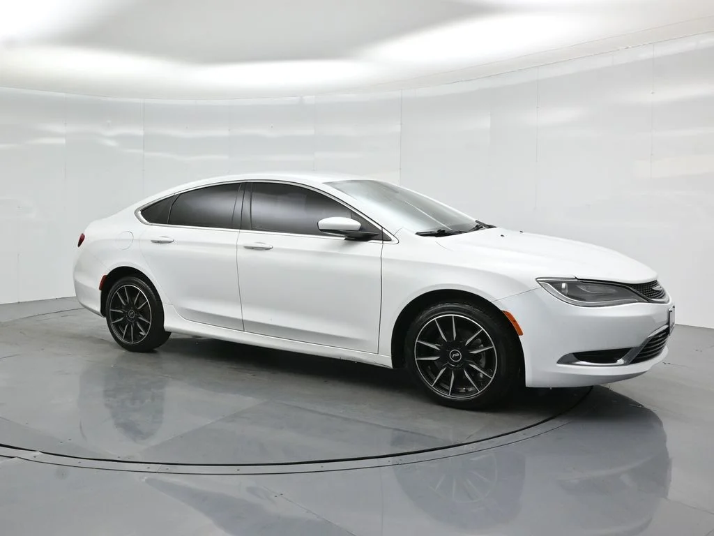 Used 2015 White Chrysler Limited image 53