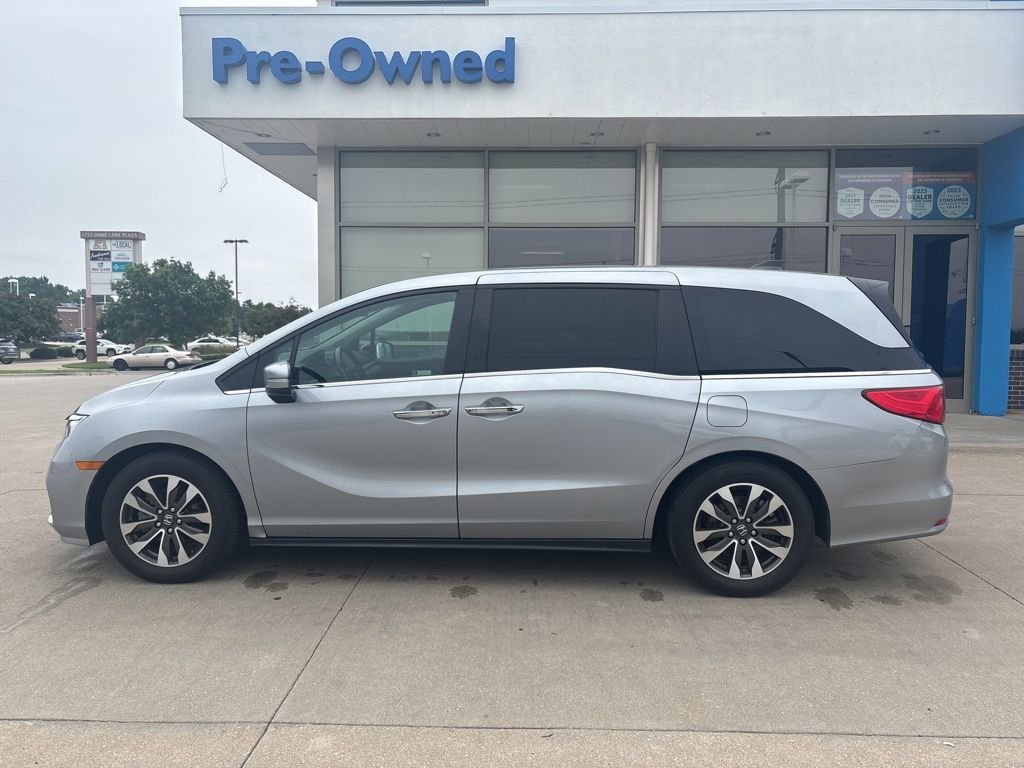 Certified Used 2023 Lunar Silver Metallic Honda EX-L image 8