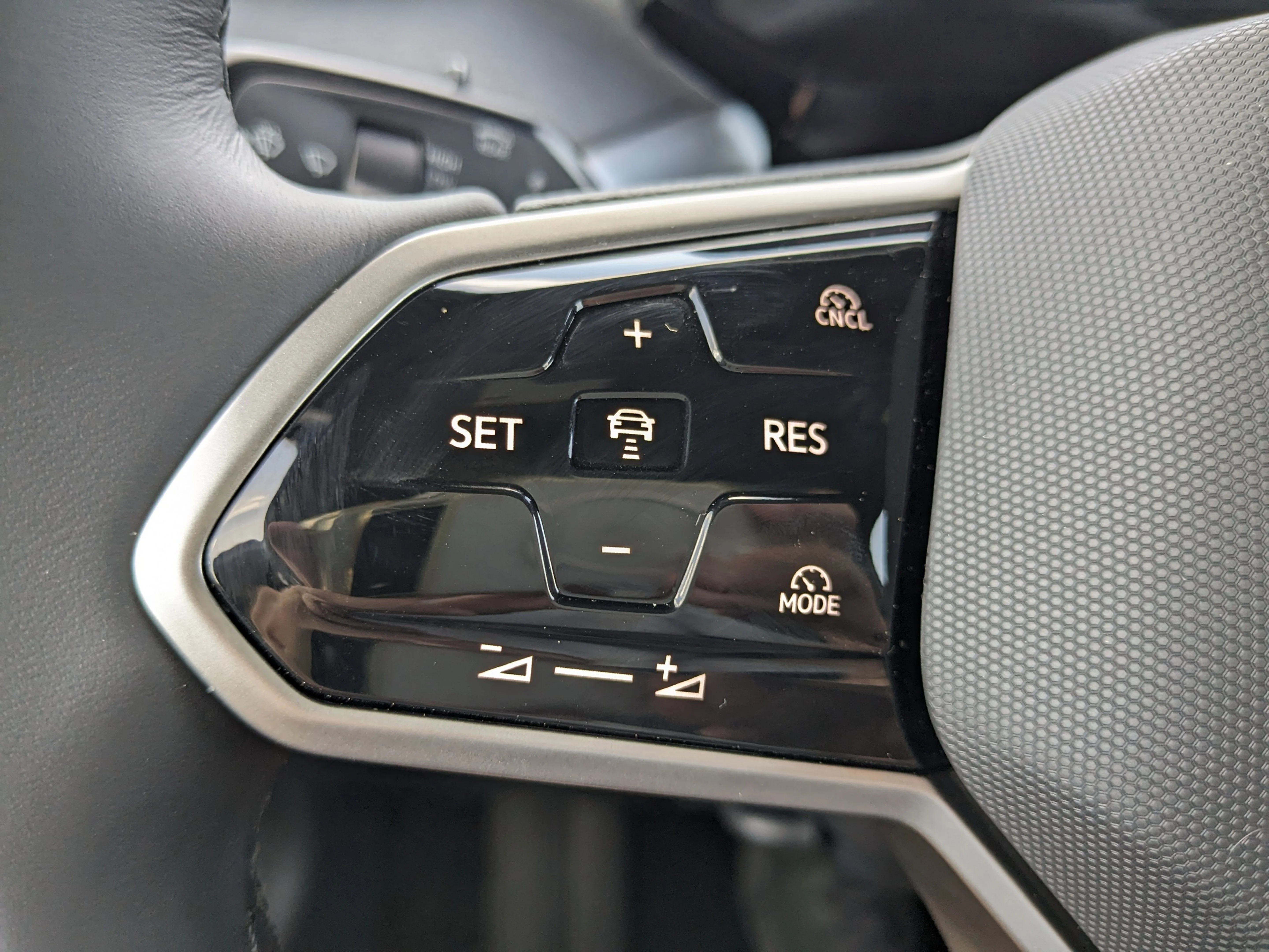 2025 Volkswagen ID. Buzz PRO S - Photo 24