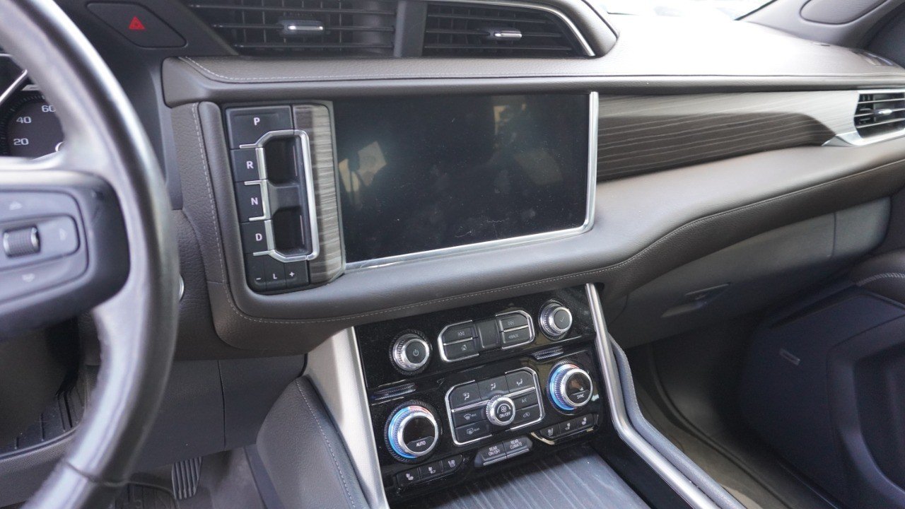 Used 2021 White GMC Denali image 9