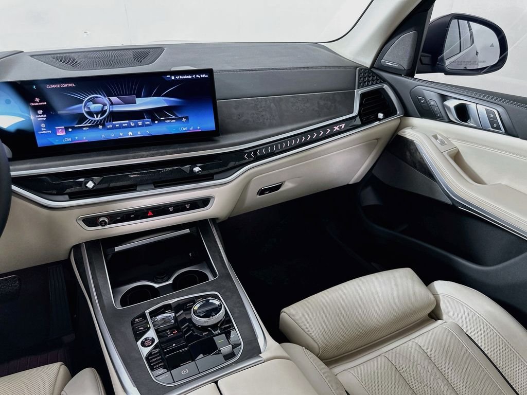 Certified Used 2024 Manhattan Green Metallic BMW xDrive40i image 24