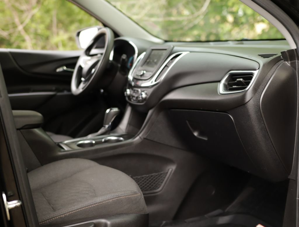 Used 2019 MOSAIC BLACK METALLIC Chevrolet LT image 27