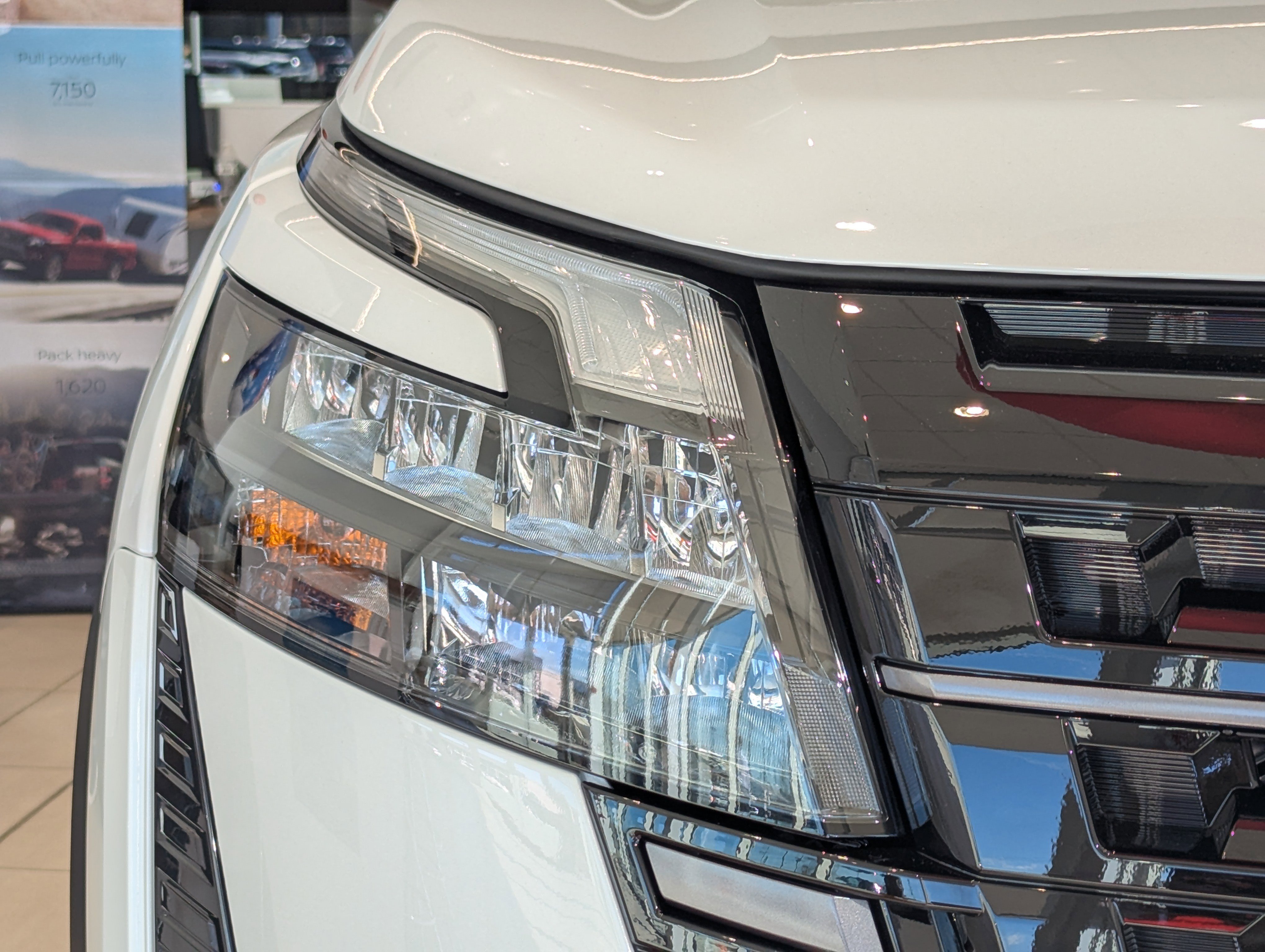 New 2026 White Nissan SL image 9