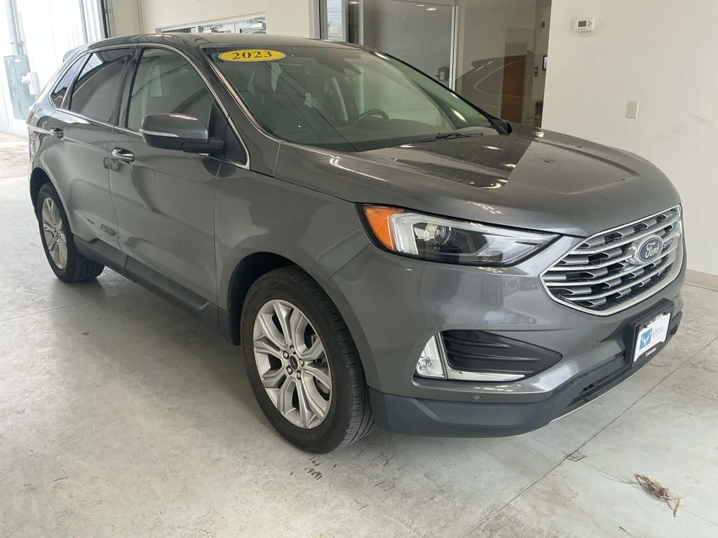 2023 Ford Edge Titanium