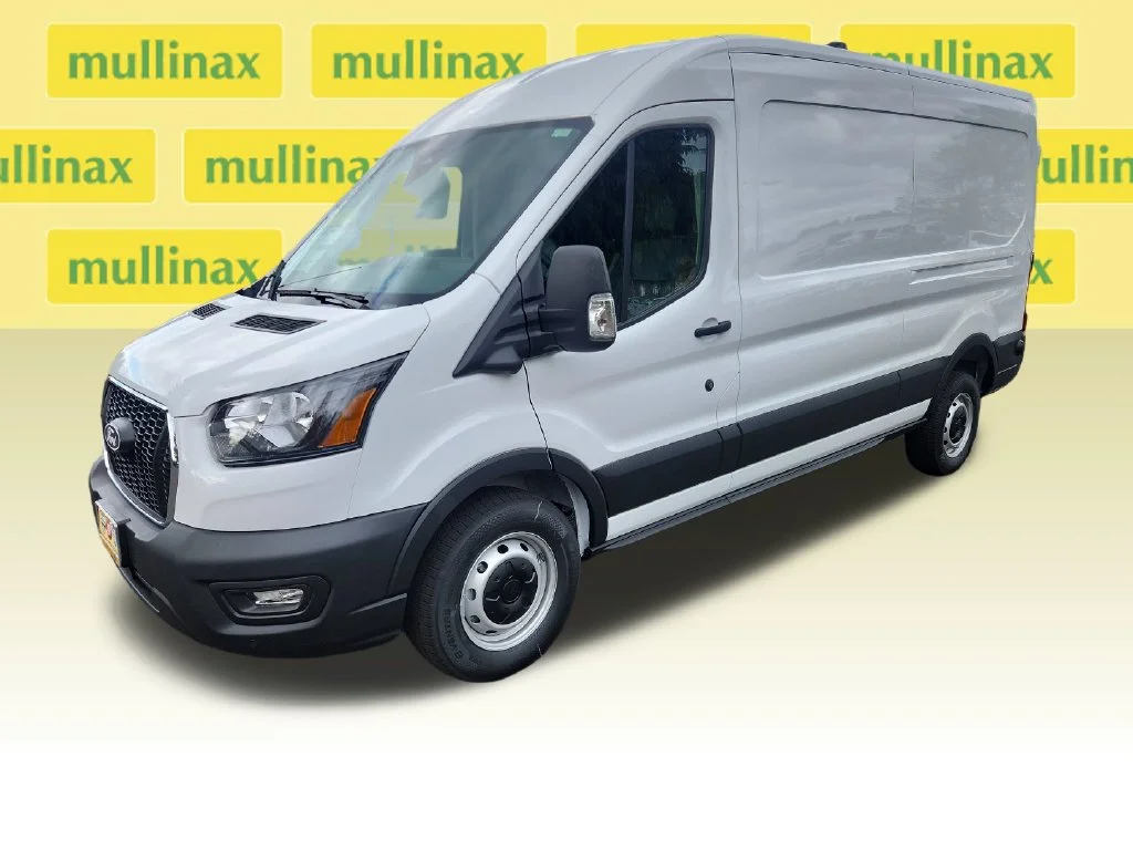New 2027 White Ford Base image 10