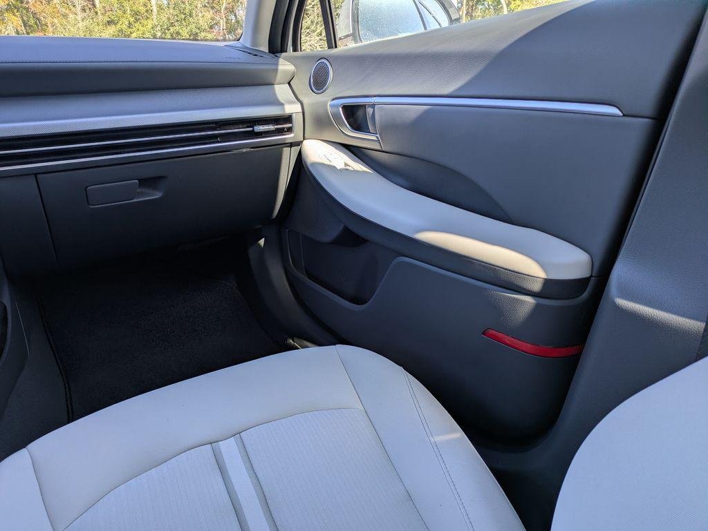 2026 Hyundai Sonata SEL - Photo 16