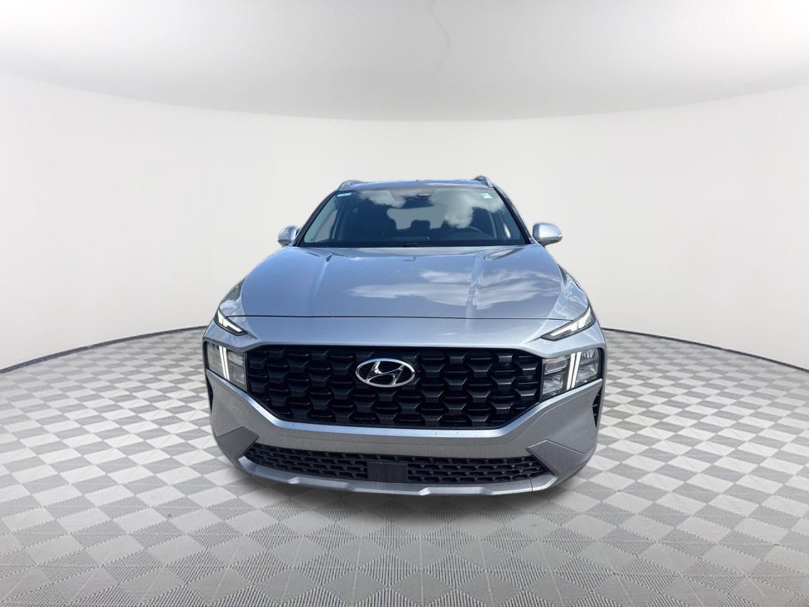 Used 2023 Shimmering Silver Hyundai SEL image 2