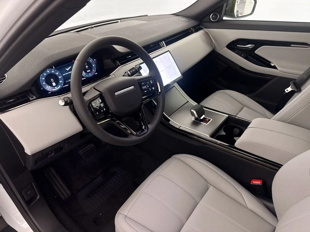 New 2026 Fuji White Land Rover Core S image 9