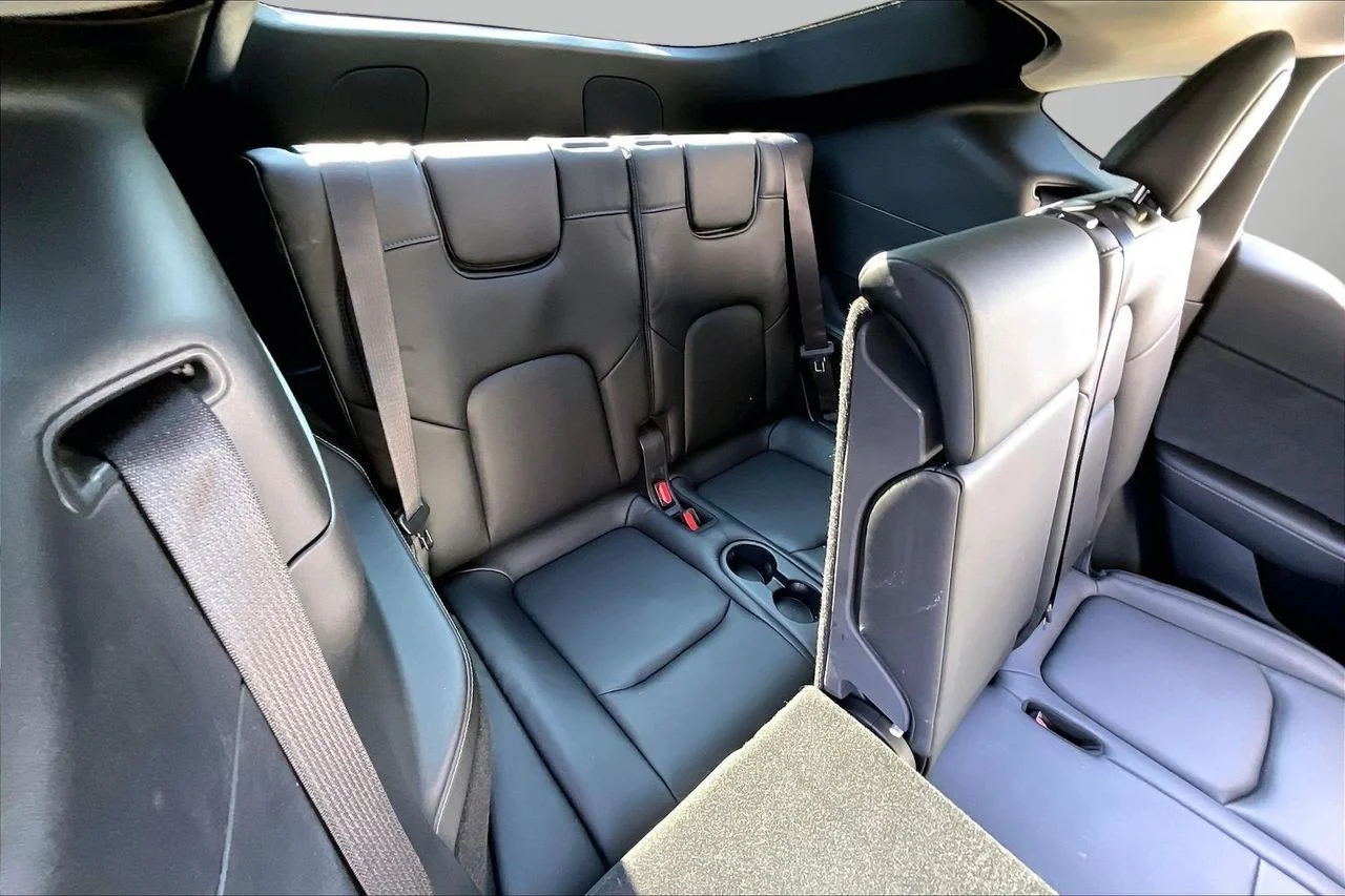 Used 2023  Tesla Long Range image 26