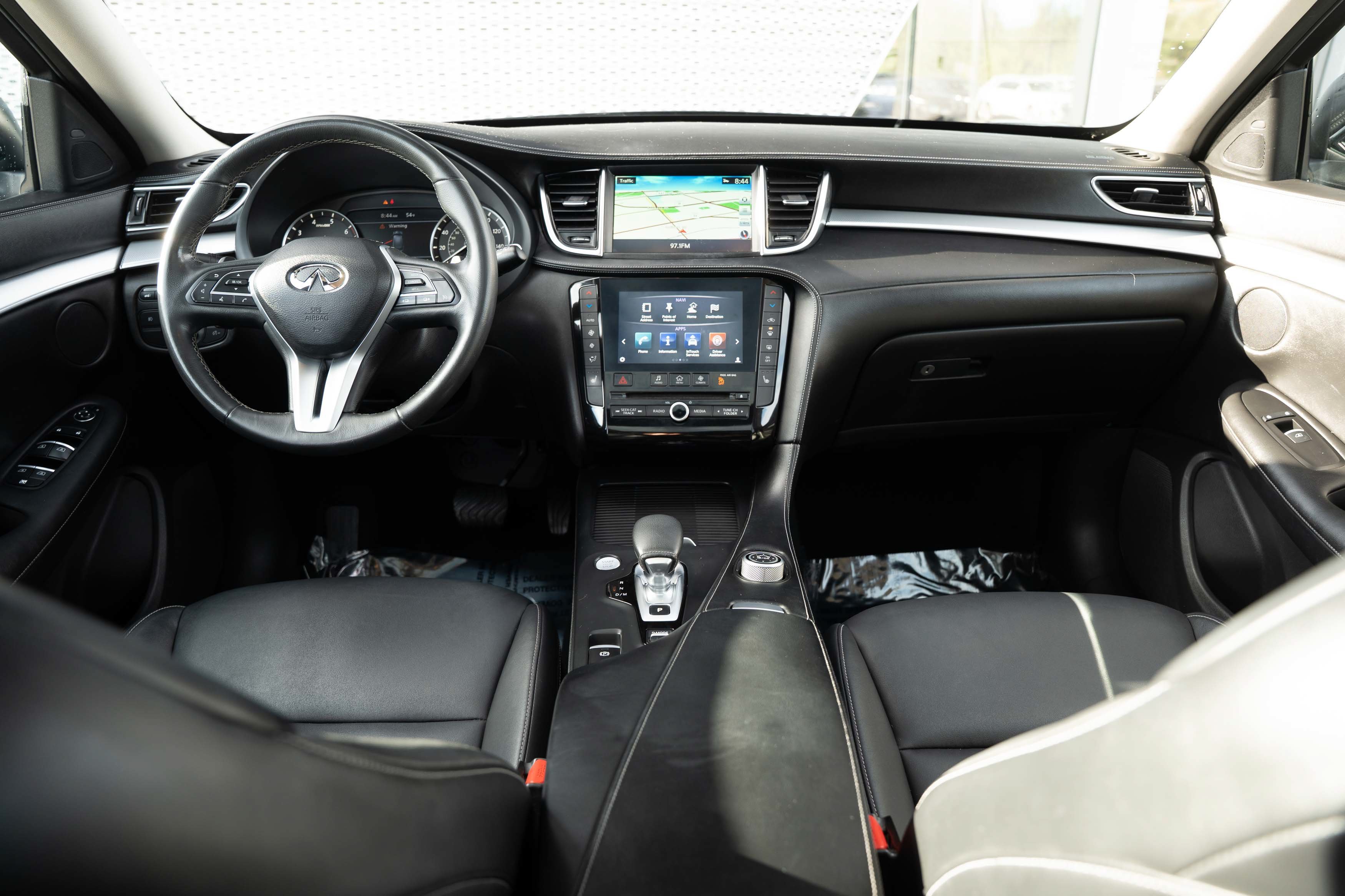 Used 2019 Black Obsidian INFINITI LUXE image 8