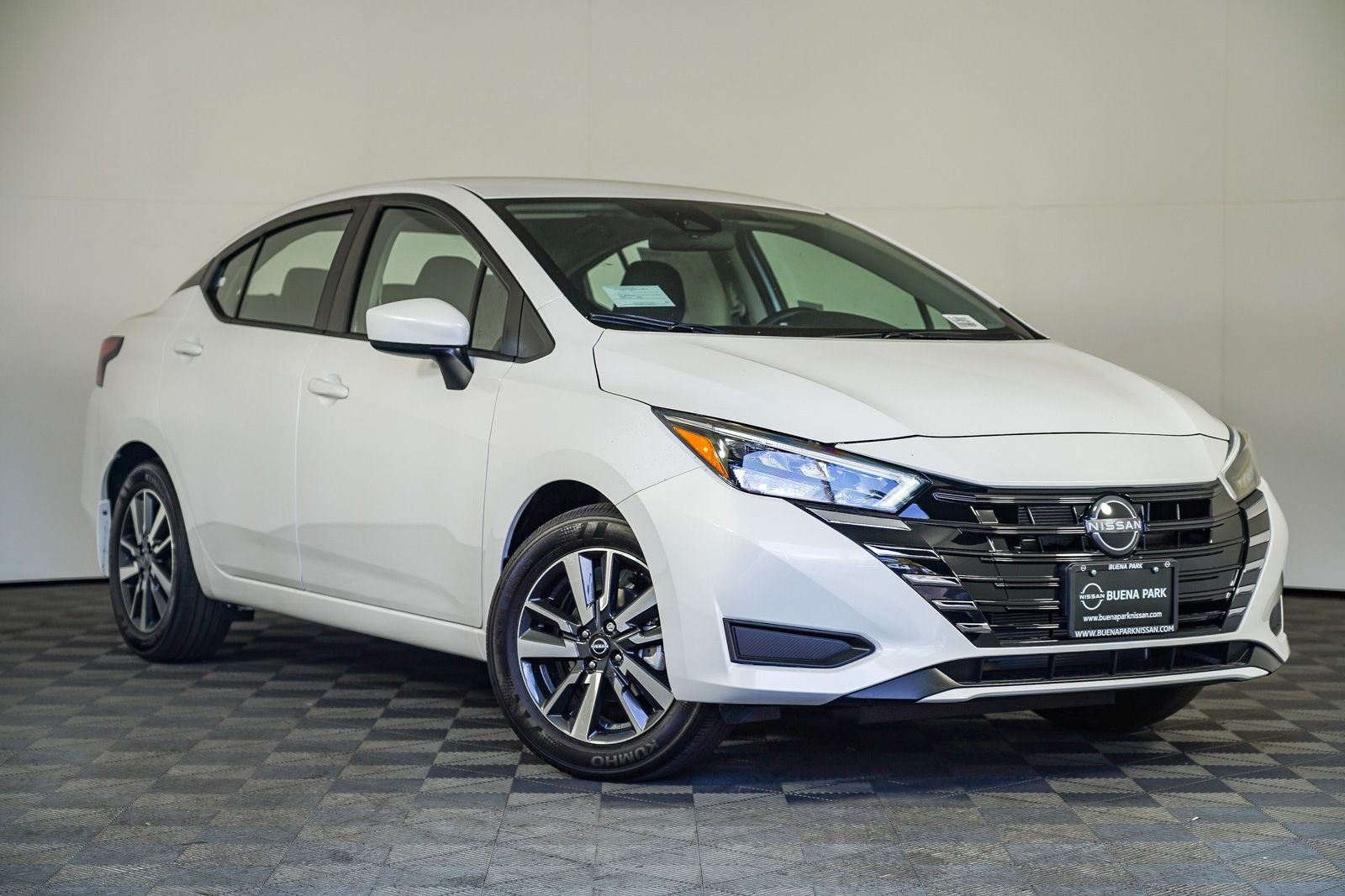 2025 Nissan Versa Sedan SV