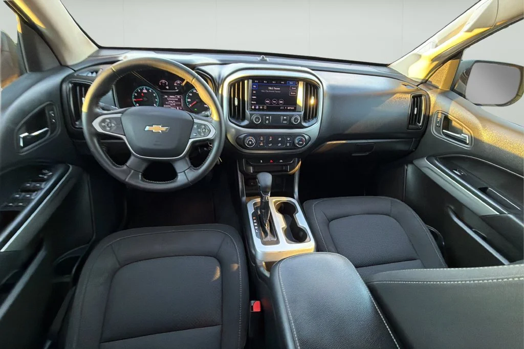 Used 2022 BLACK Chevrolet 2WD LT image 19