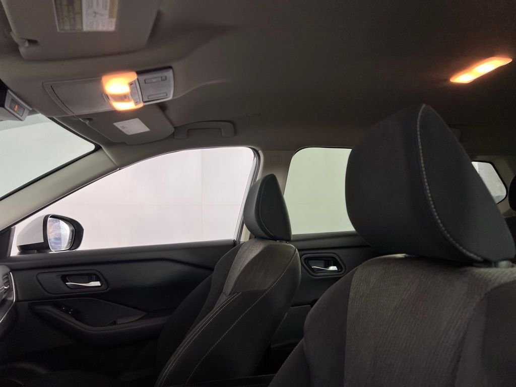 2024 Nissan Rogue SV - Photo 21