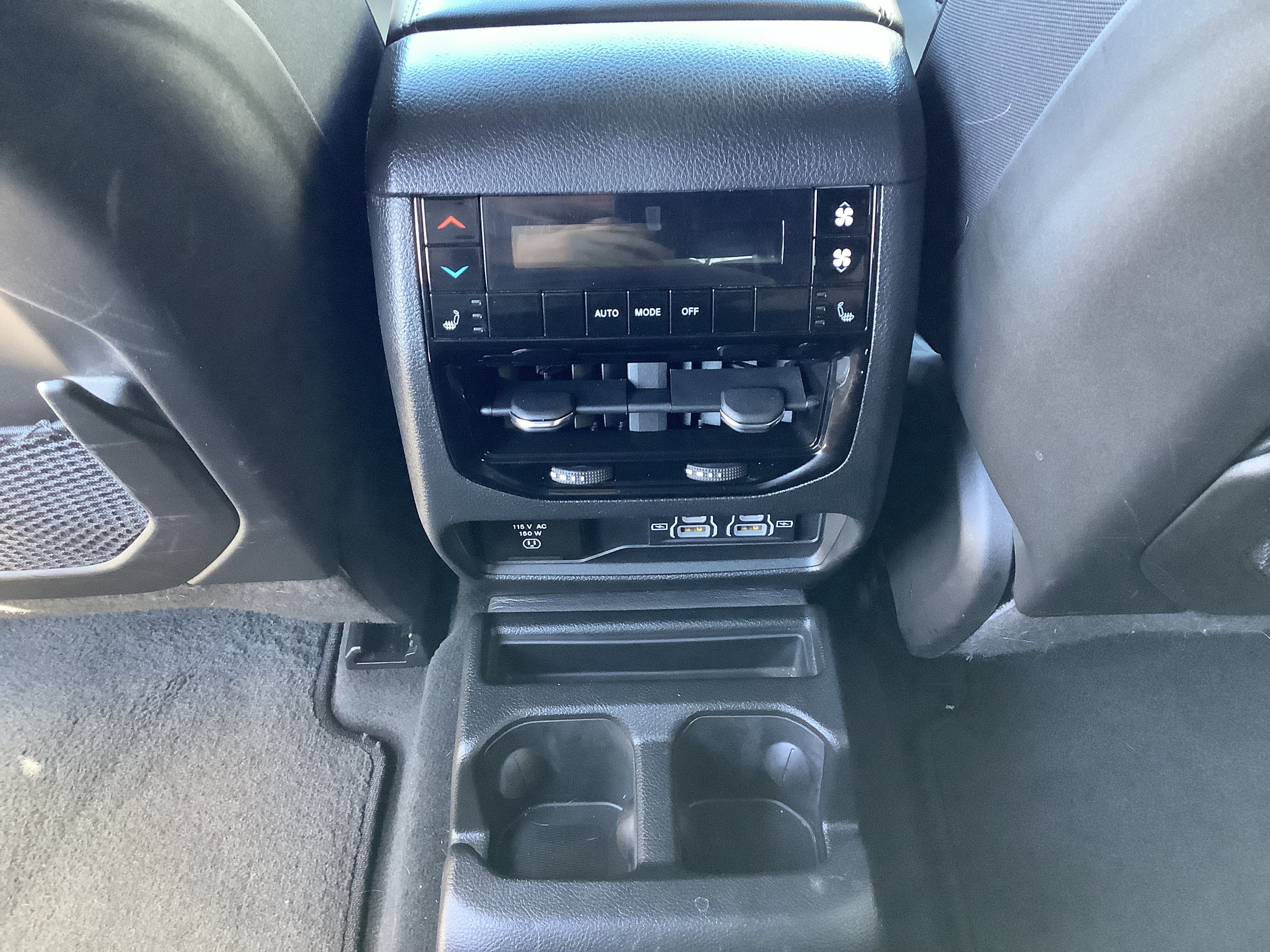 Used 2025 Silver Jeep Limited image 12