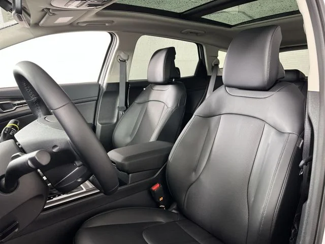 New 2026 Glacial White Pearl Kia EX image 11