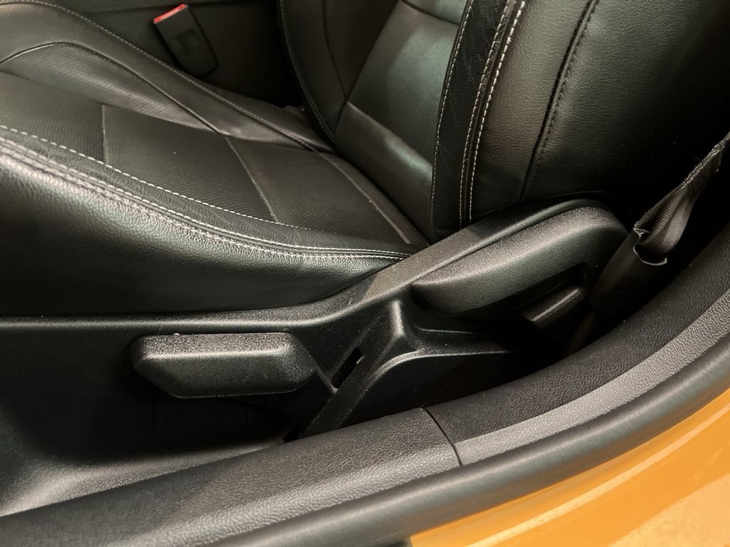 2022 Ford Mustang GT Premium - Photo 12