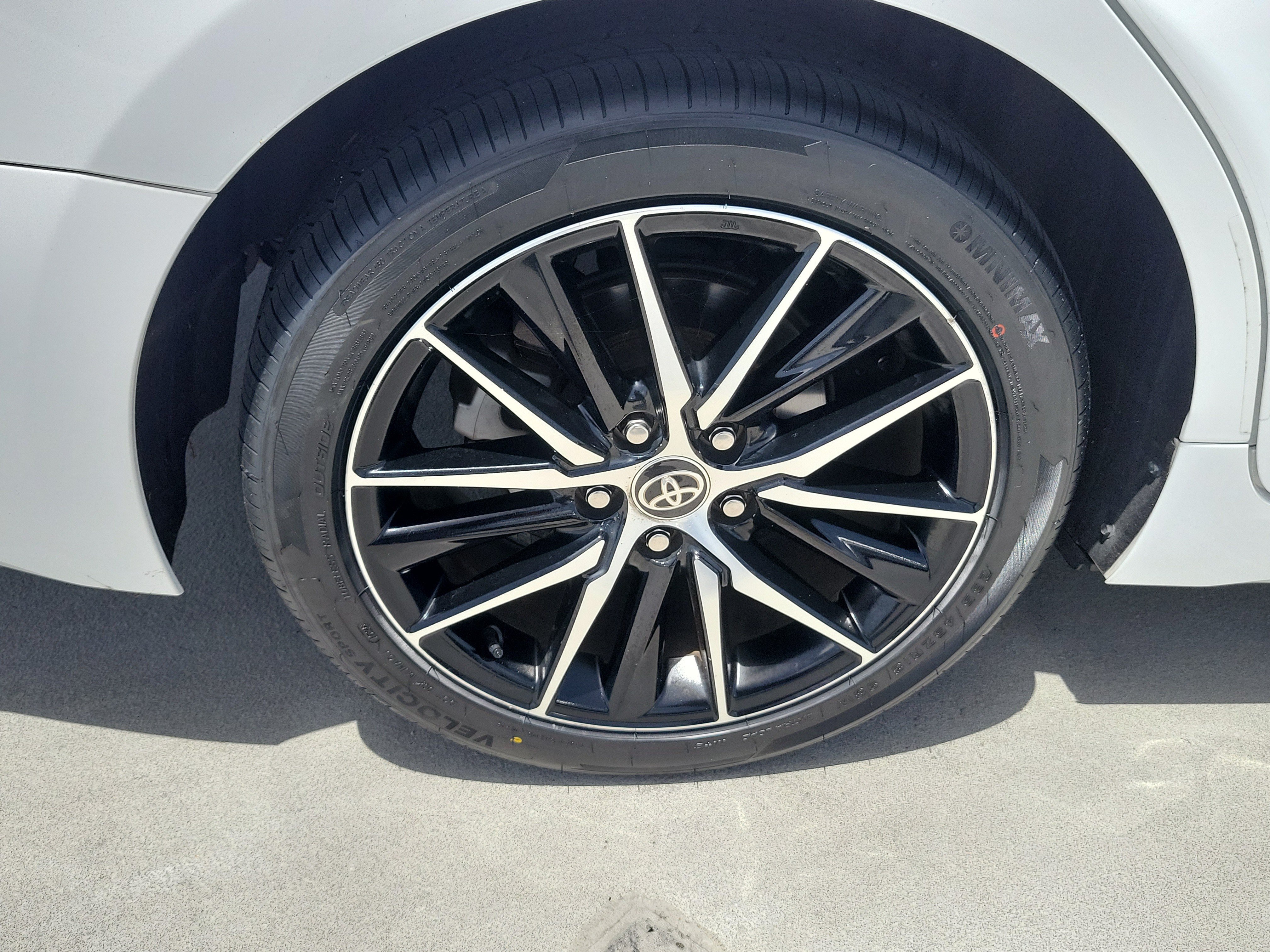 Used 2023 Ice Toyota SE image 7