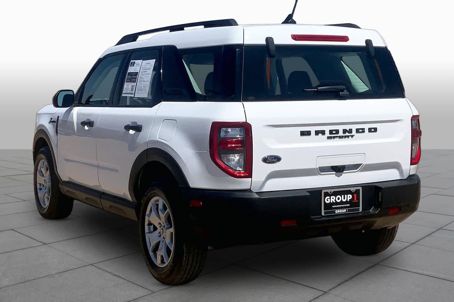 Used 2022 Oxford White Ford Base image 12