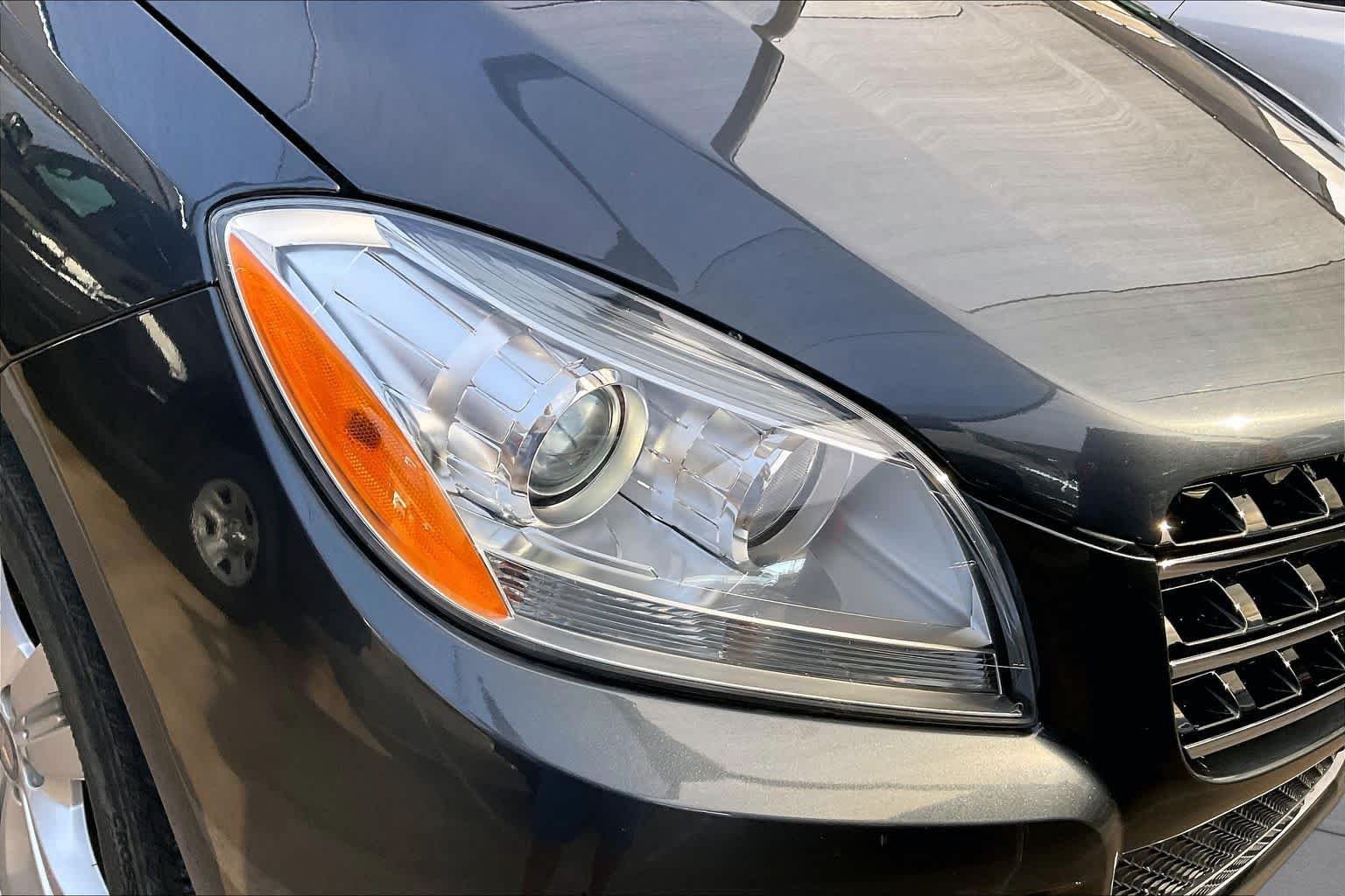 Used 2013 Black Mercedes-Benz ML 350 image 25