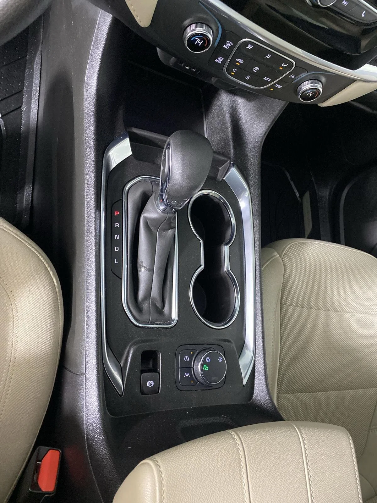 Used 2023 Wh Chevrolet  image 20