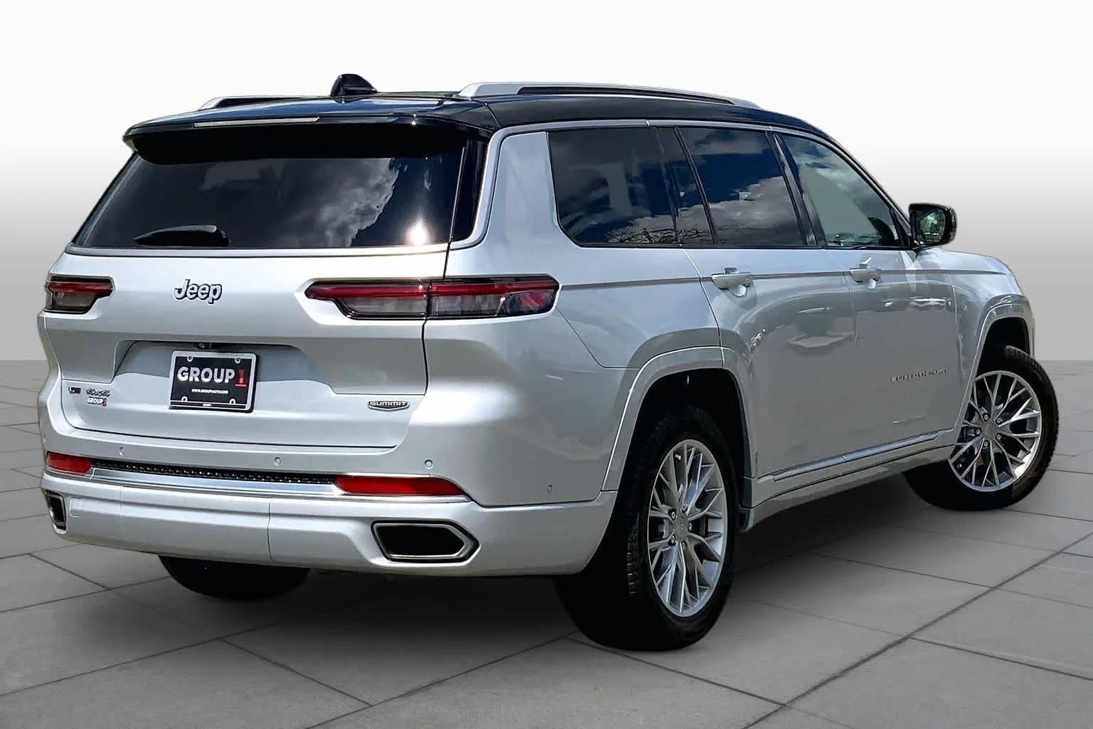 Certified Used 2023 Silver Zynith Jeep Summit image 18