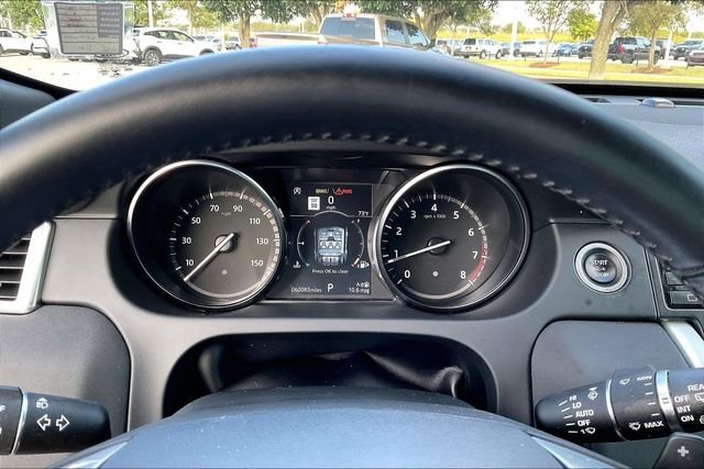Used 2018  Land Rover HSE image 18
