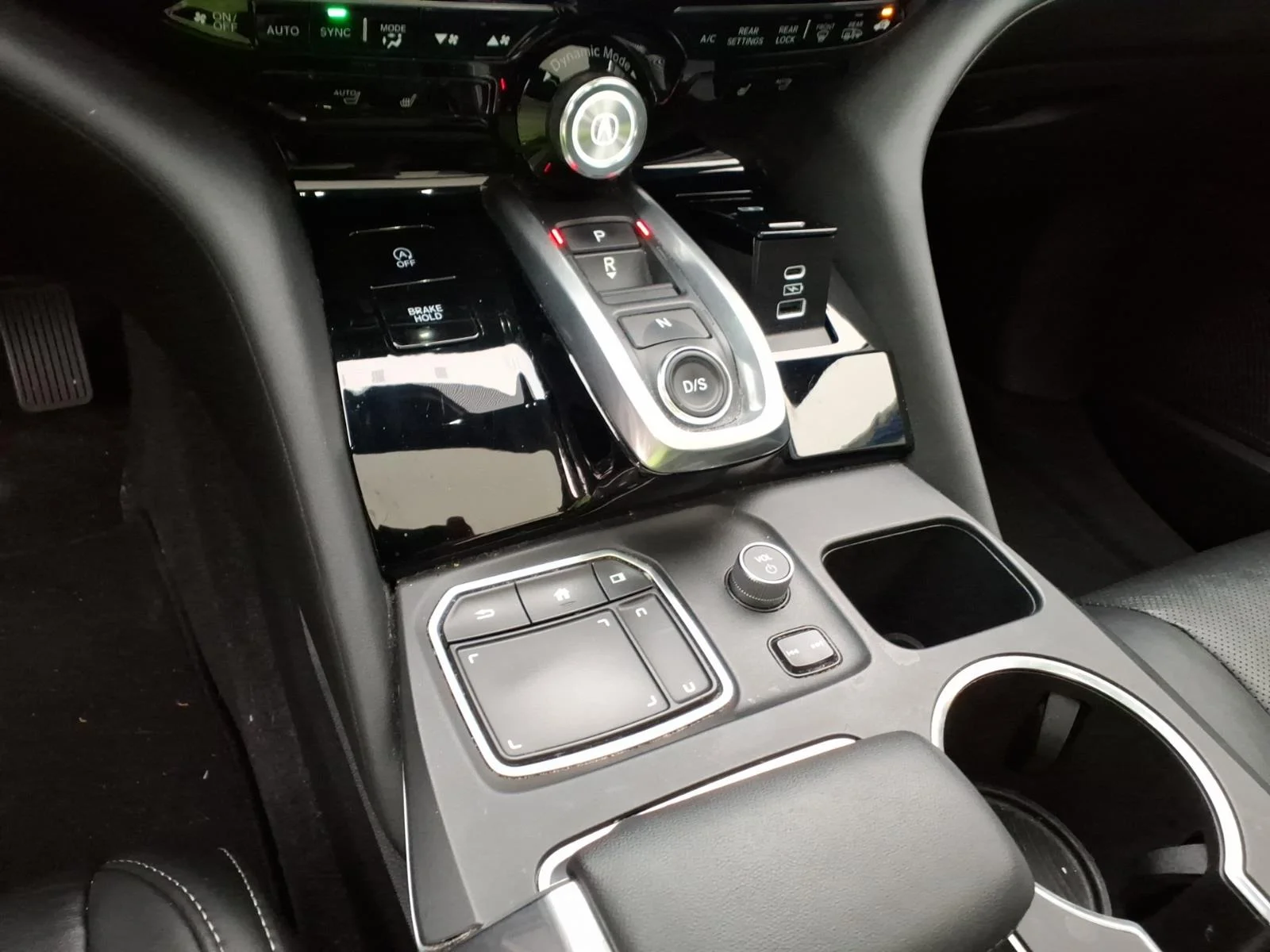 Used 2023 Majestic Black Pearl Acura SH-AWD TECH image 9