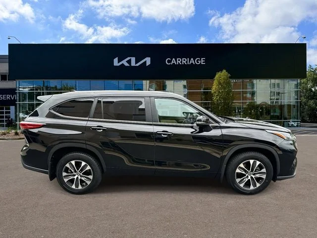 Used 2023 Black Toyota XLE image 9