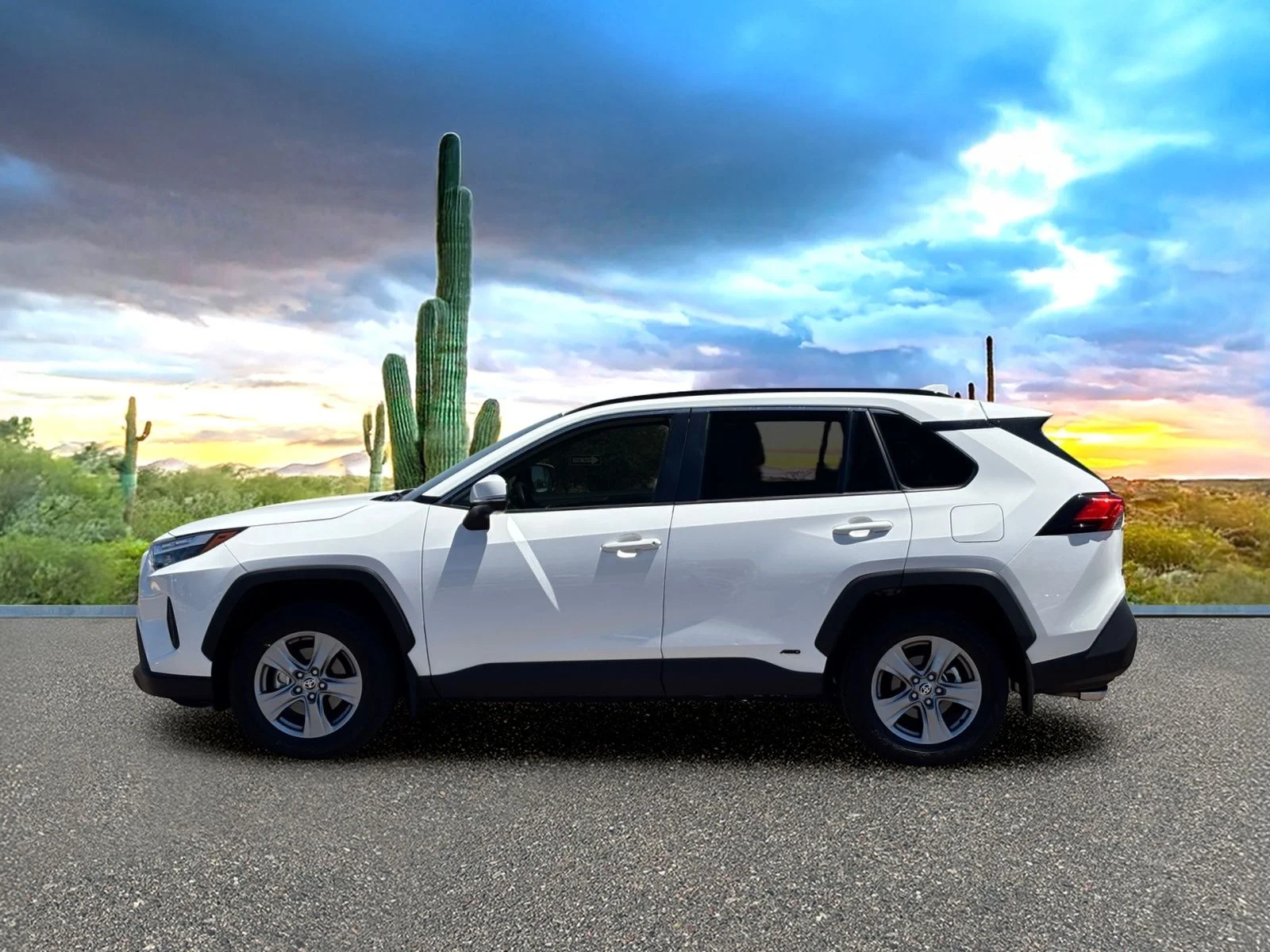 Used 2024 Ice Cap Toyota XLE image 2