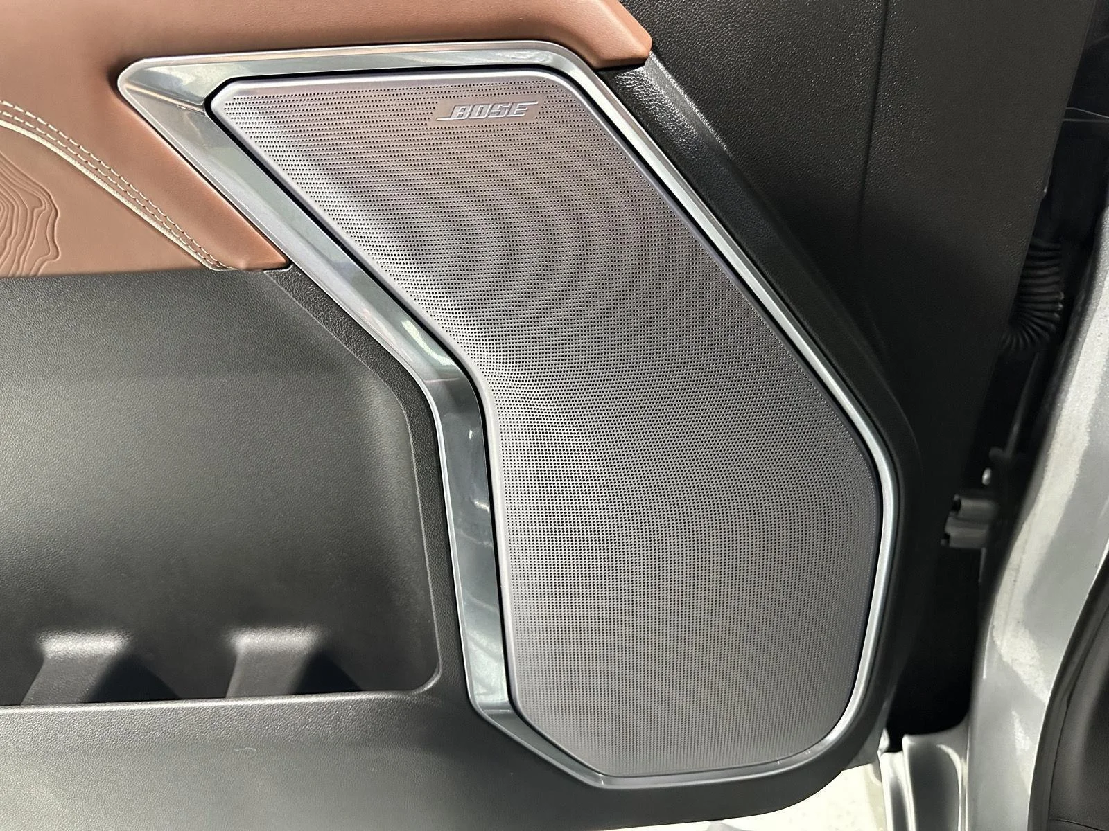 Used 2025 Sterling Metallic GMC Denali Ultimate image 24