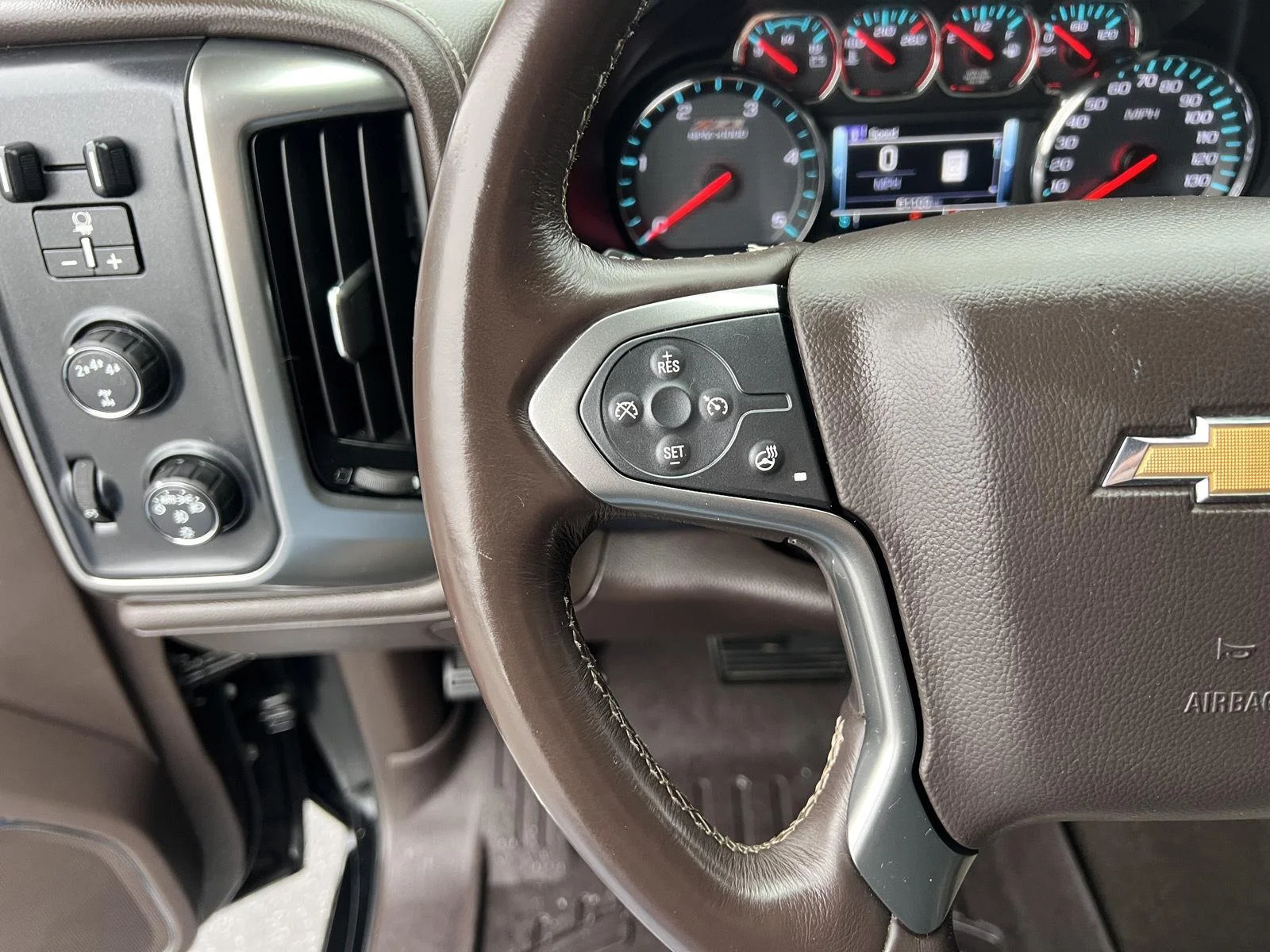 2018 Chevrolet Silverado 3500HD LTZ - Photo 23
