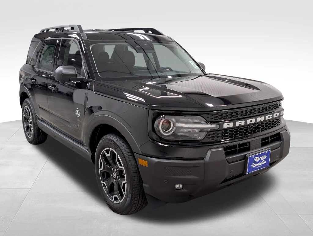 New 2026 Shadow Black Ford Outer Banks® image 19