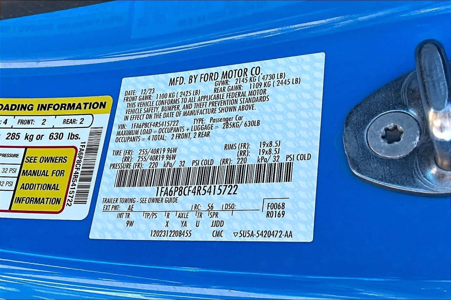 Used 2024 Grabber Blue Metallic Ford GT Premium image 31