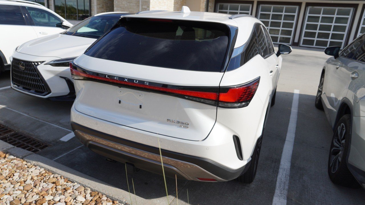 Used 2025 White Lexus RX 350 Luxury image 6