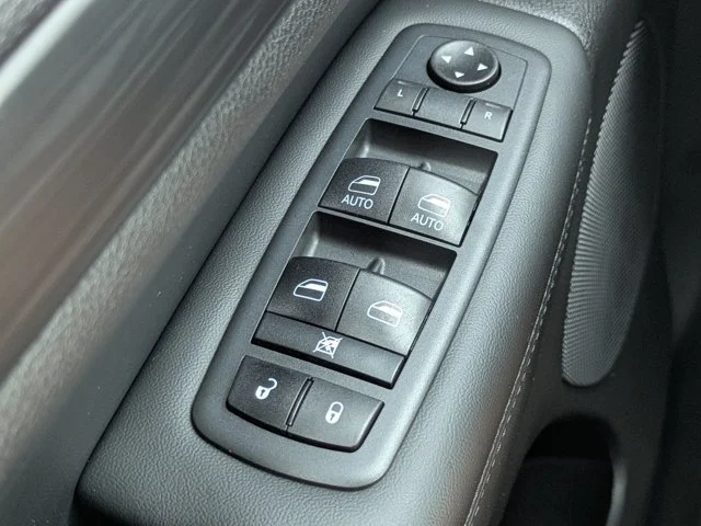 Used 2020 Bright White Clearcoat Jeep Laredo image 19