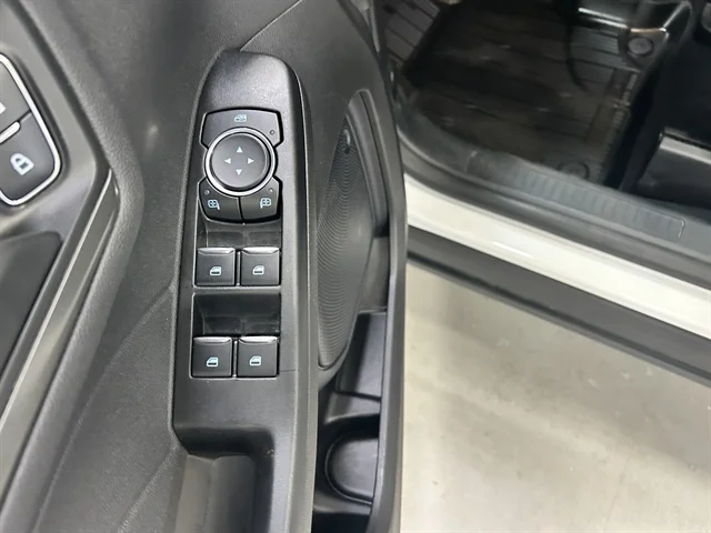 Used 2023 White FORD Active image 19
