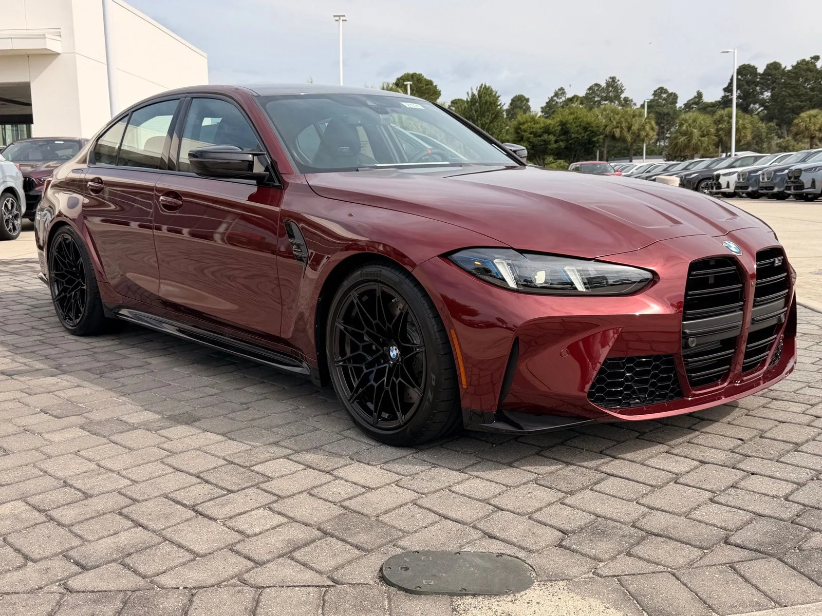 New 2027 Aventurin Red Metallic BMW Competition image 6
