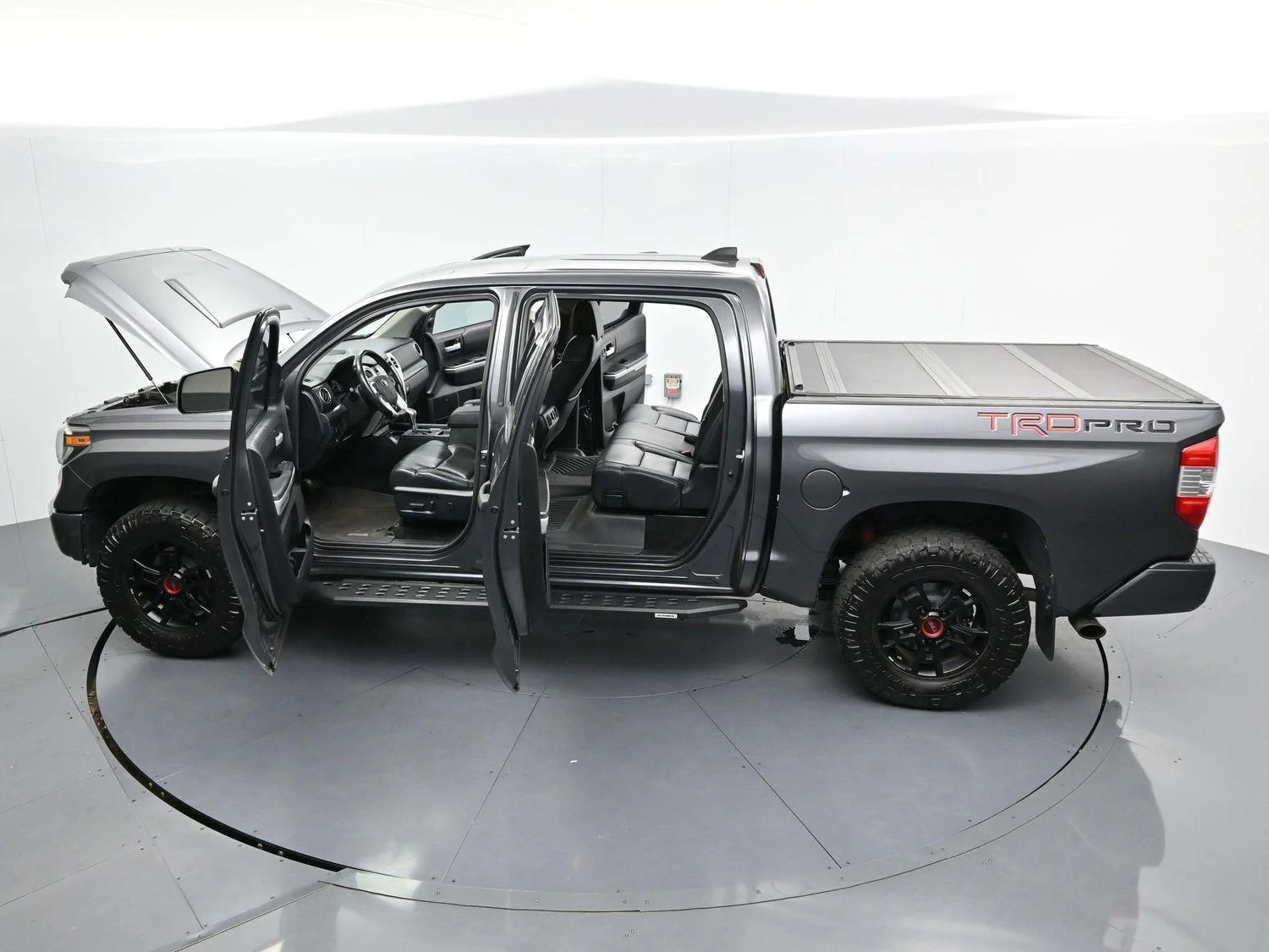 Used 2020 Magnetic Gray Metallic Toyota SR5 image 40