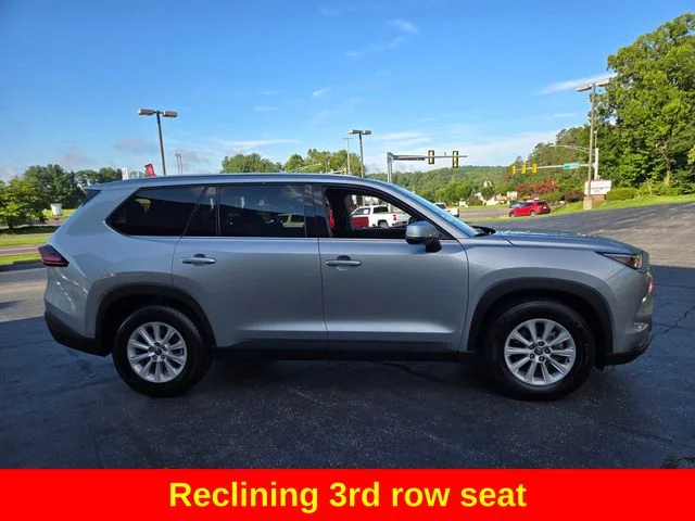 Used 2025 Silver Toyota XLE image 10