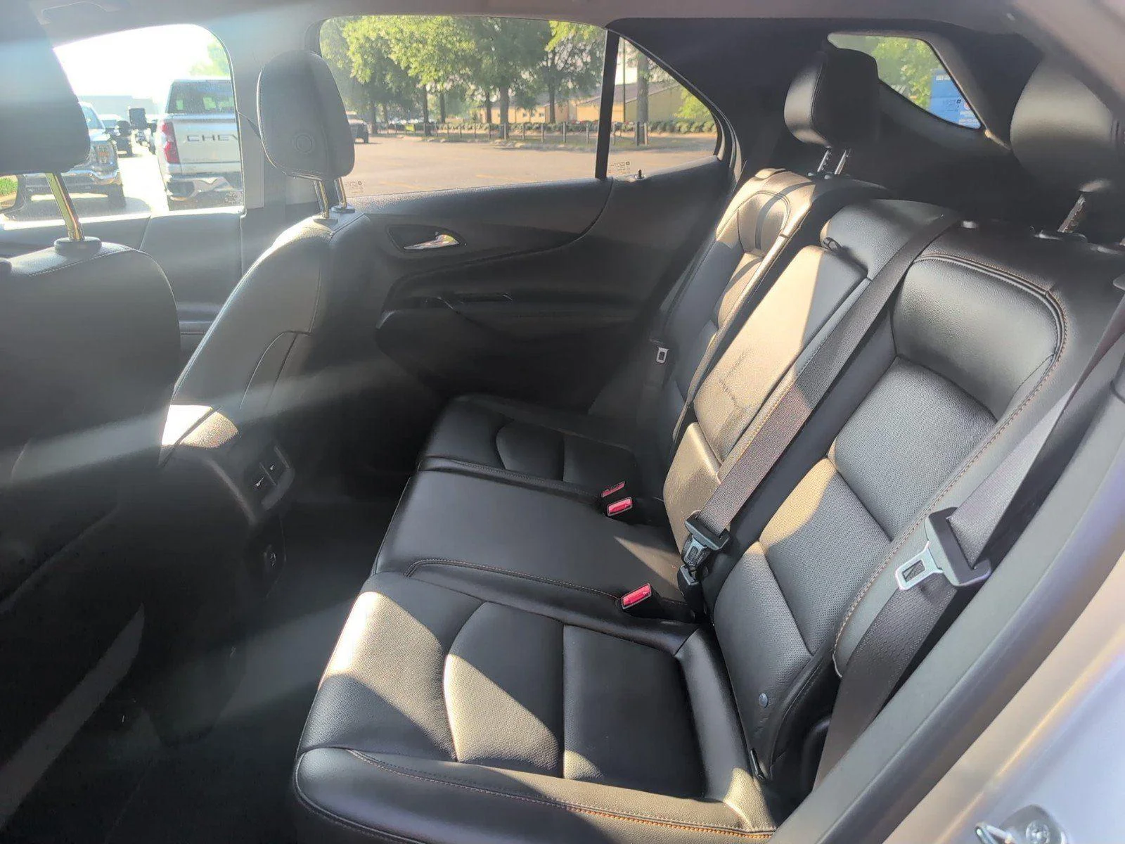 Used 2021 SILVER ICE METALLIC Chevrolet Premier image 34