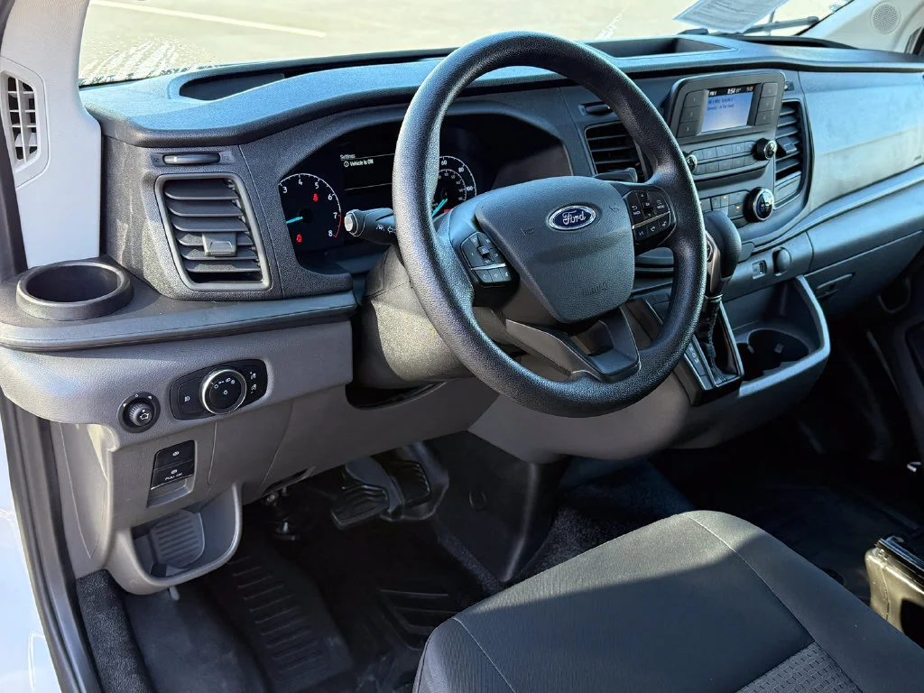 Used 2025  Ford T250 image 22
